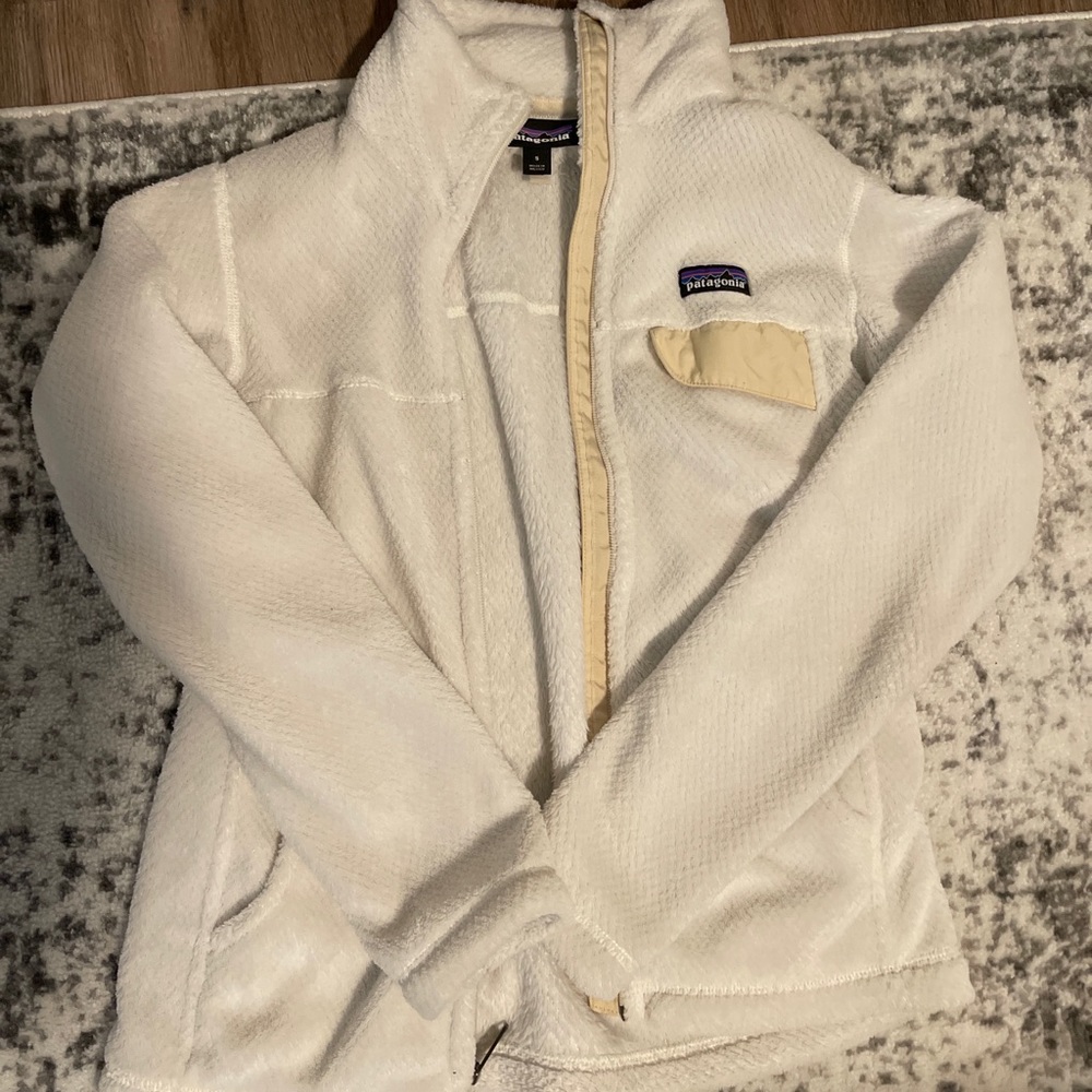 Patagonia zip up jacket. Size small